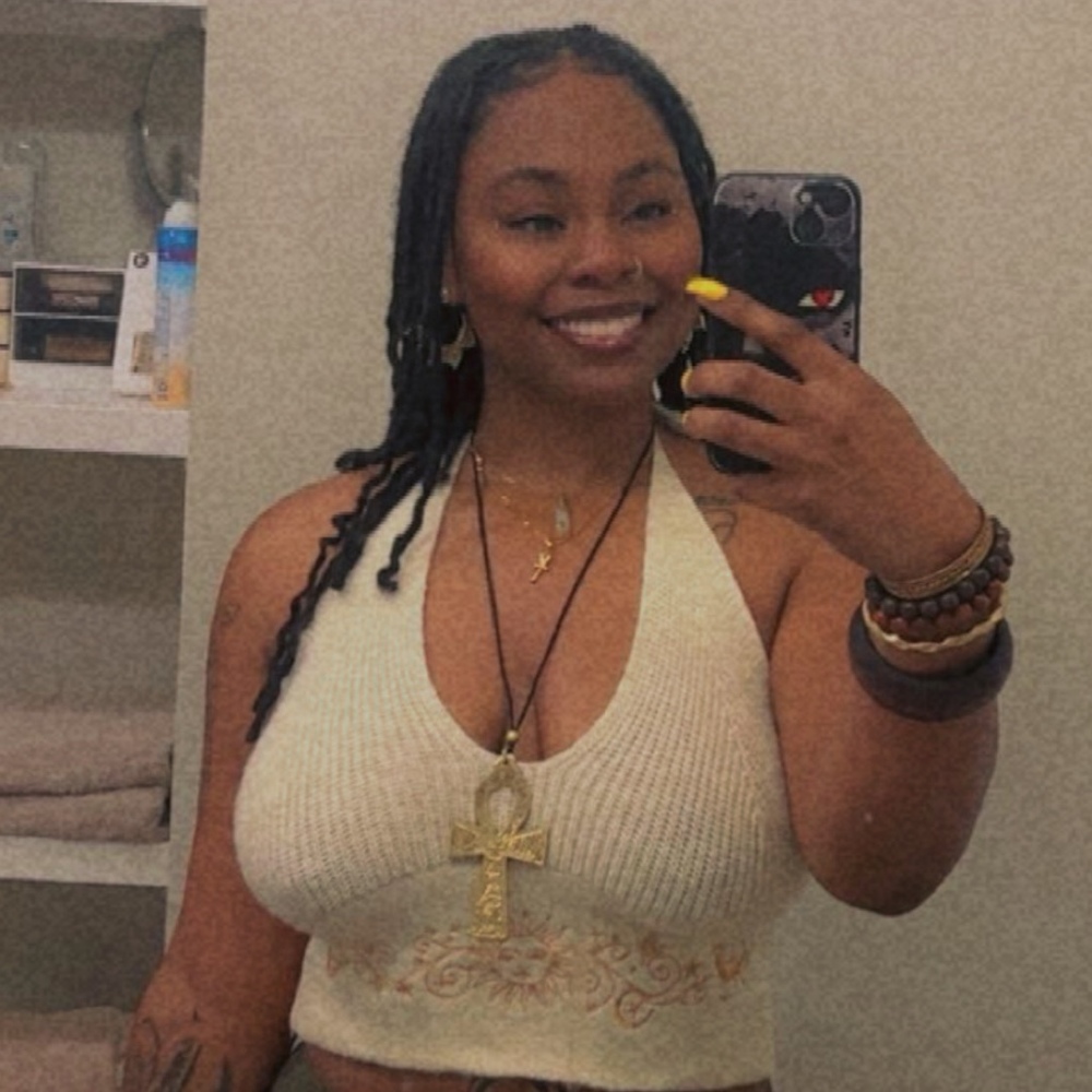 Meet your Posher, Makayla